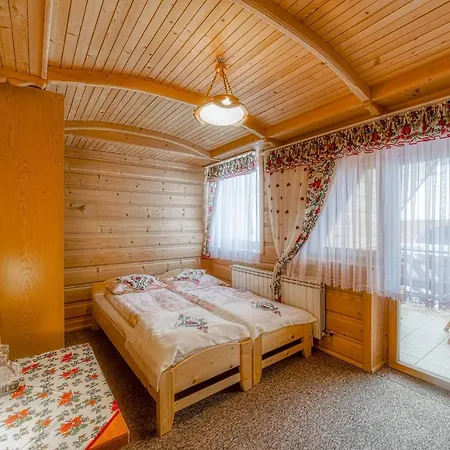 Pokoje Goscinne U Elzbiety Ciche Male Exterior photo